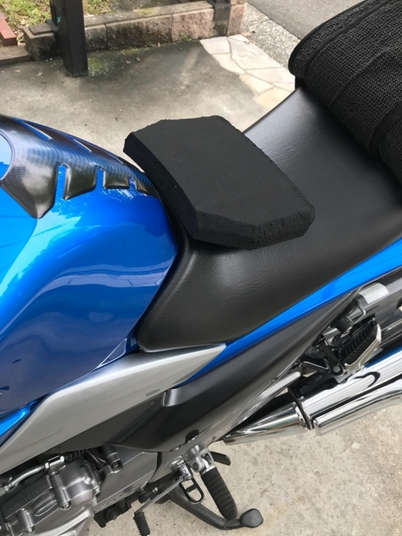 青さん(GSR250S)プチカスタム～［シート編］ - オートバイ総記（青と 