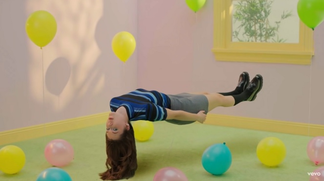 Em Beihold - Numb Little Bug （感覚のない小さな虫） - 電子計算機舞踏音楽