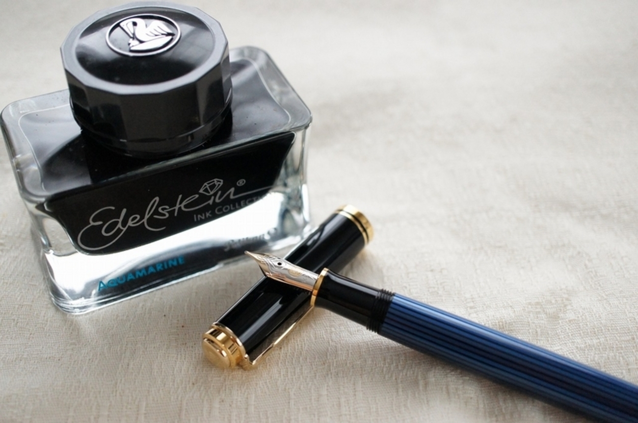 Pelikan M400 BLUE Stripe（青縞） - 詳しくないけどカメラ（と 