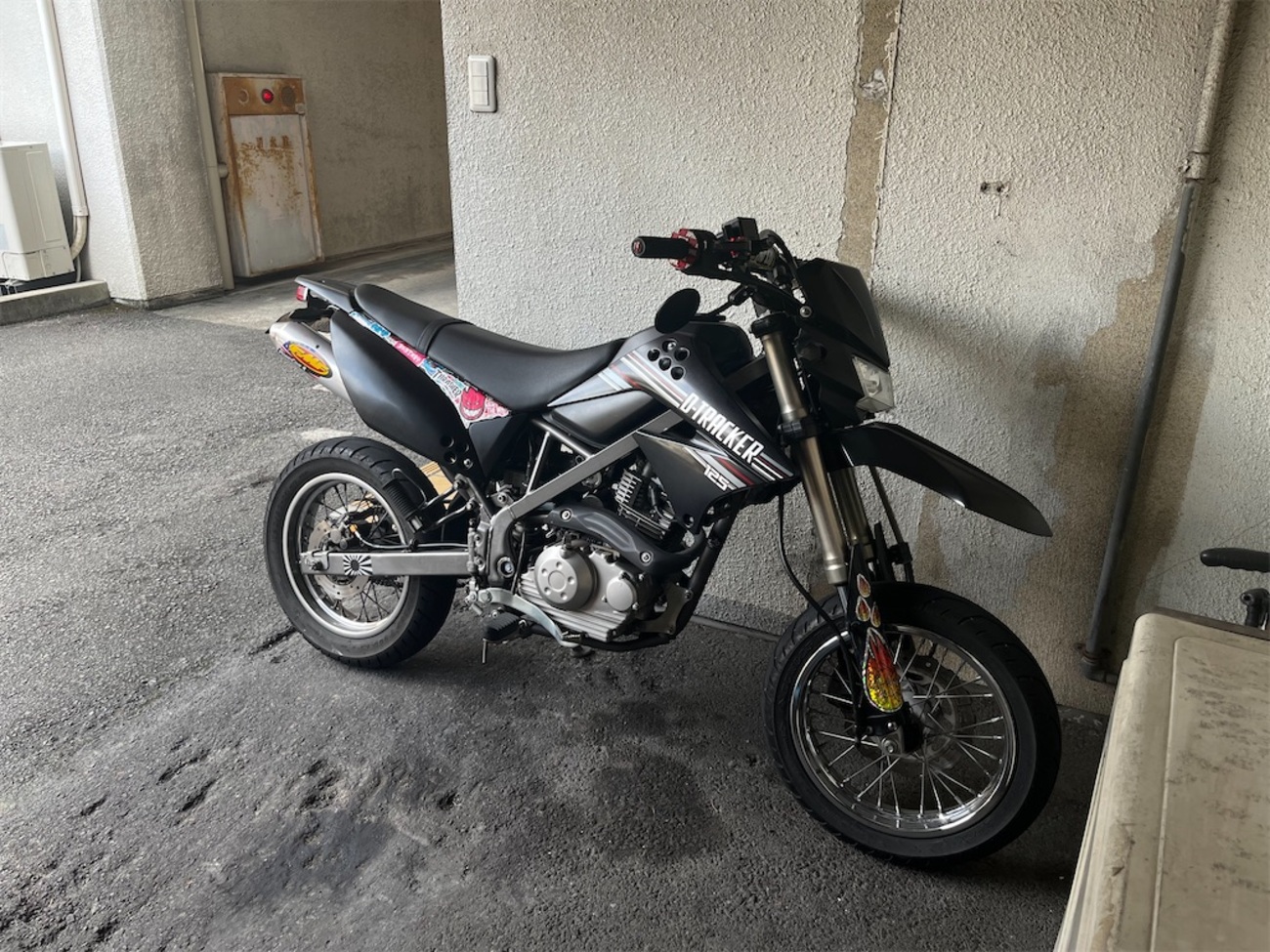 dトラッカー125 セルモーター交換 - ゼロから旅うさぎ