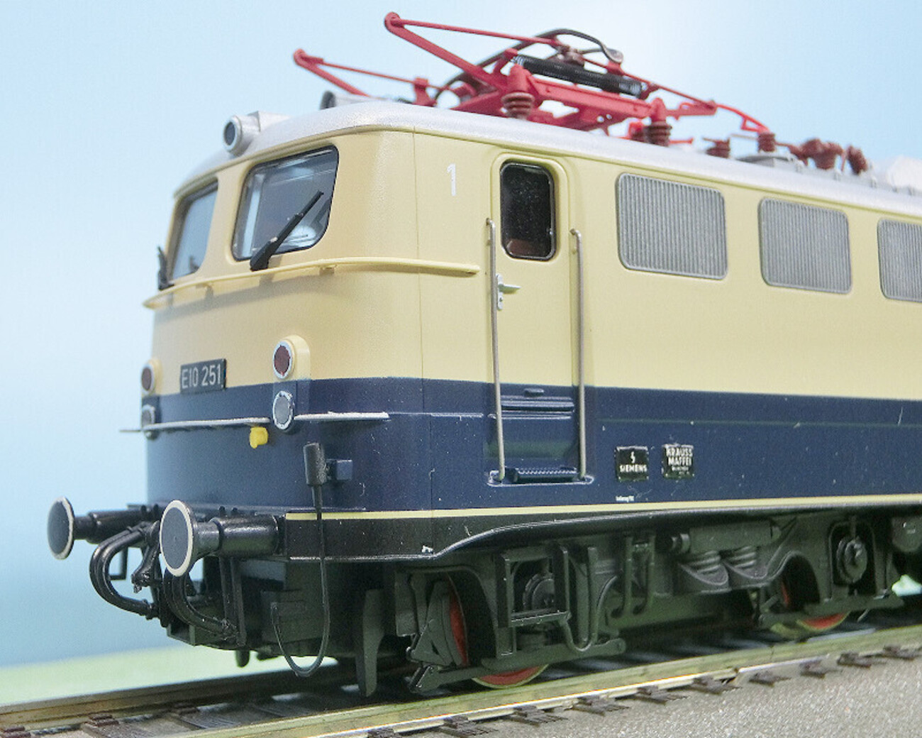 ROCO DB E10 1267 電気機関車63704 backend=imagemagick;version=1;