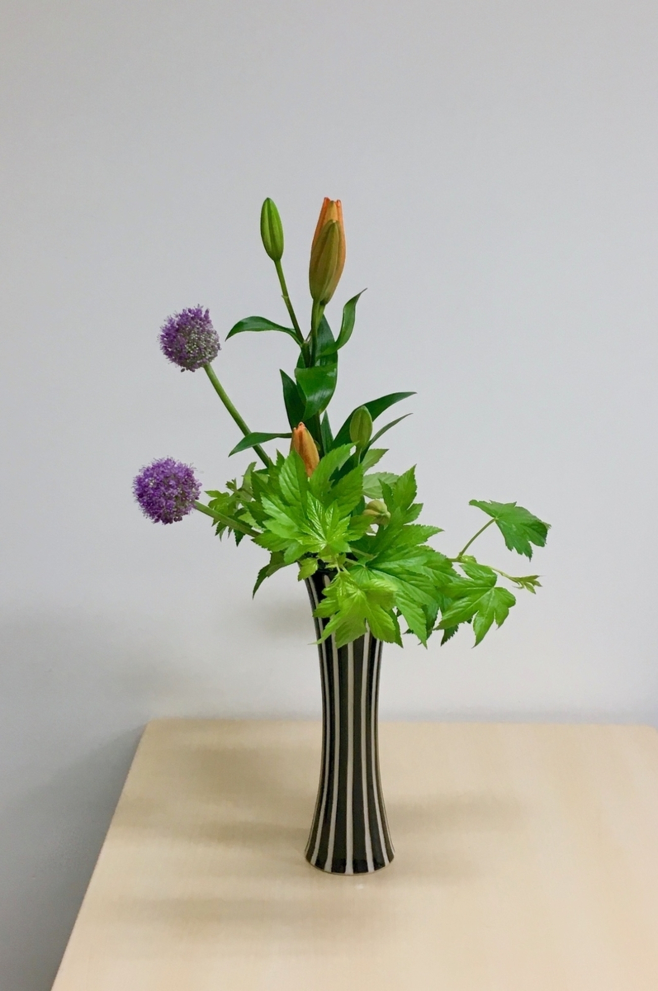 月が注ぐ花ページ backend=imagemagick;version=1;