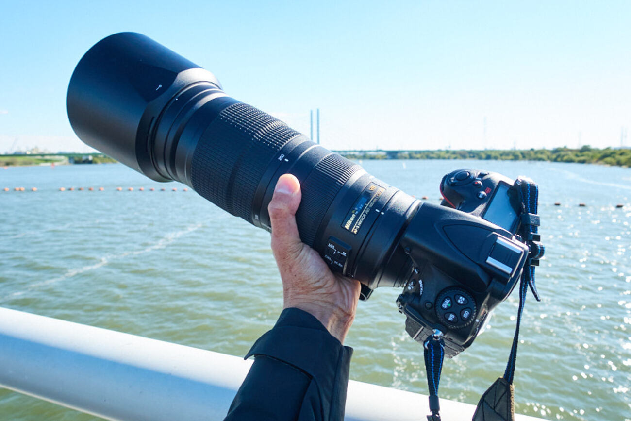 野鳥撮影用に望遠レンズ、ニコンAF-S NIKKOR 200-500mm f/5.6E ED VRと 