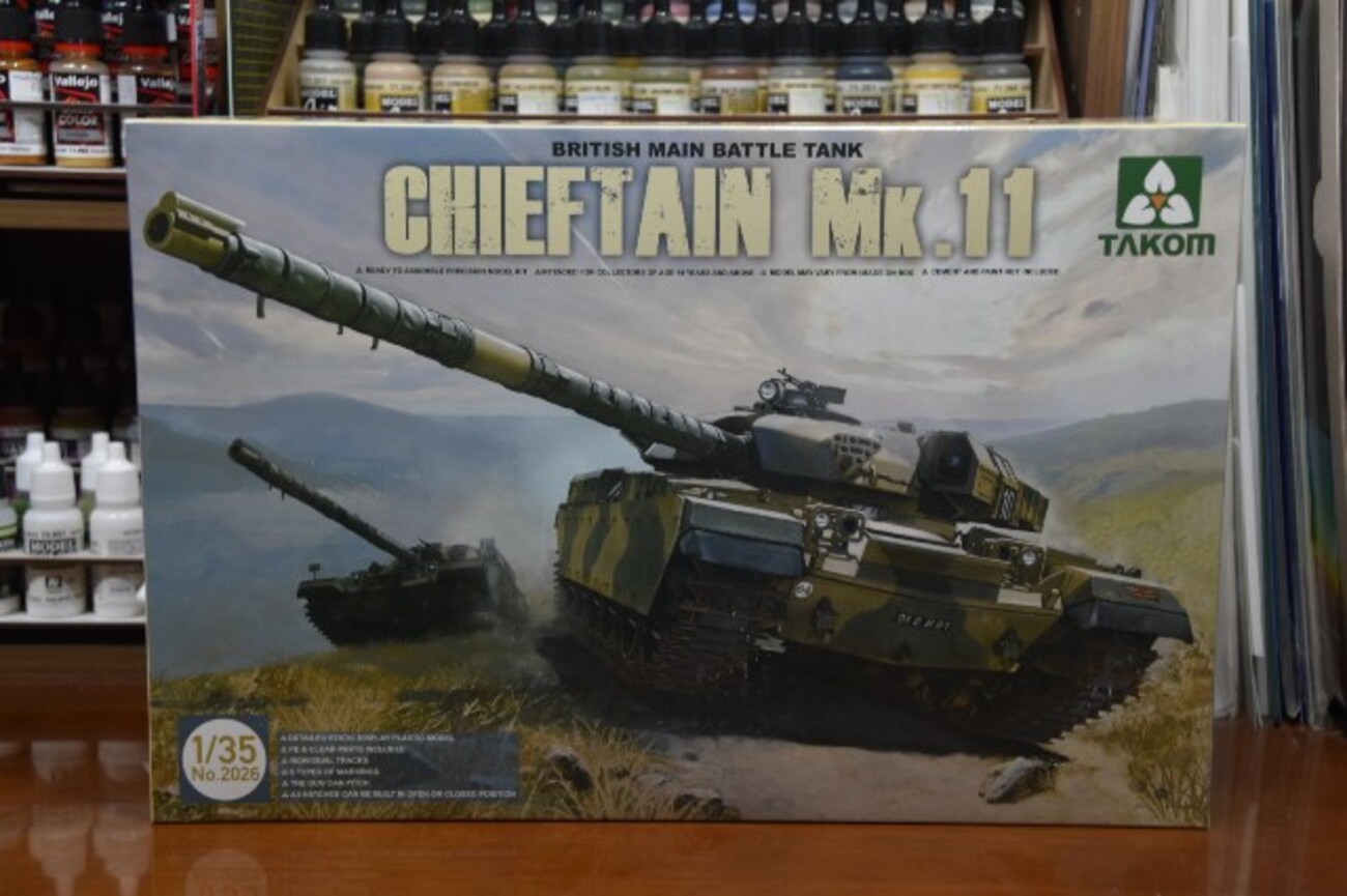 プラモデル戦車完成品1/35チーフテンMK11？ プラモデル戦車完成品1/35チーフテンMK11？