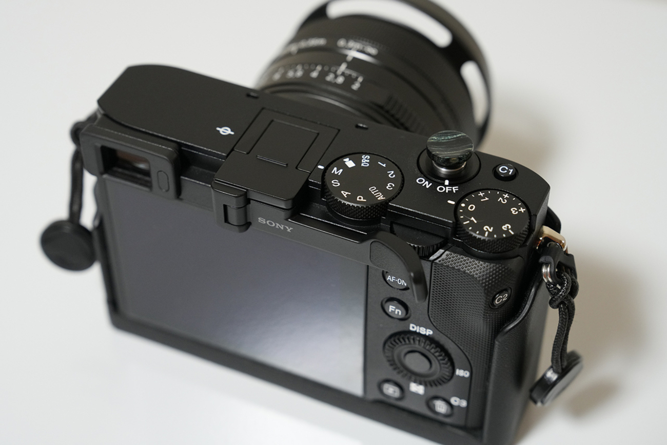 ソニー DSC-RX1RM3用 ボディケース LCS-RXL サムグリップ TG-2 