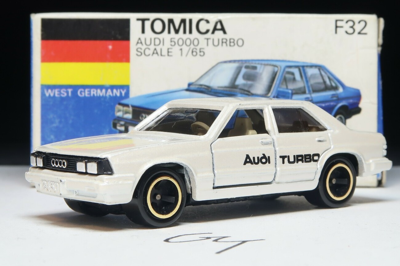 トミカ 青箱 外国車シリーズ アウディ 5000 ターボ - げん