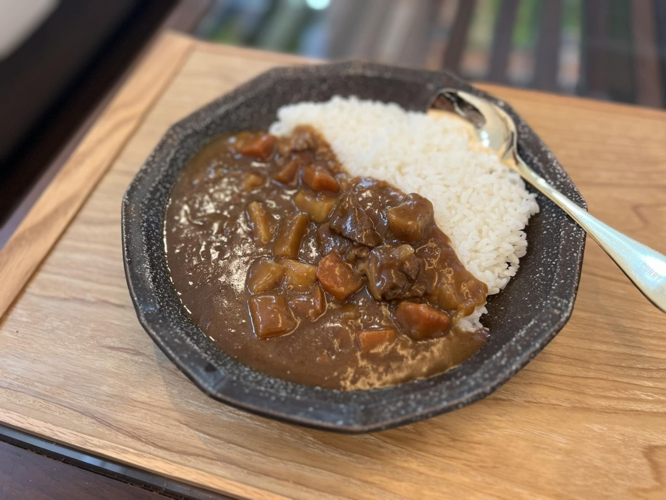金曜はカレー やっぱりカレーは金曜日だよね 楽々園基地 - 楽々園/カレー