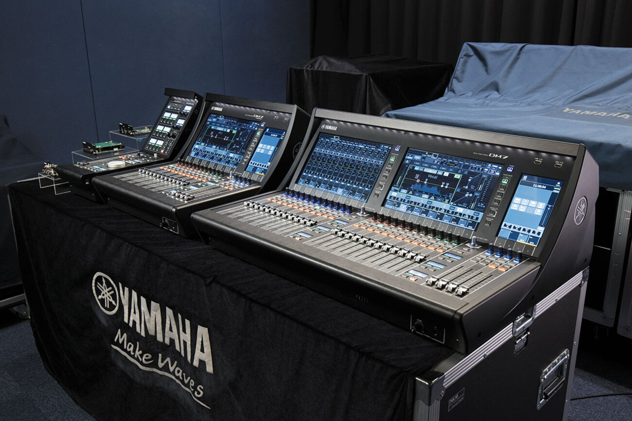 YAMAHA DM7登場〜現代のニーズに応えるデジタル・ミキサー - サンレコ 
