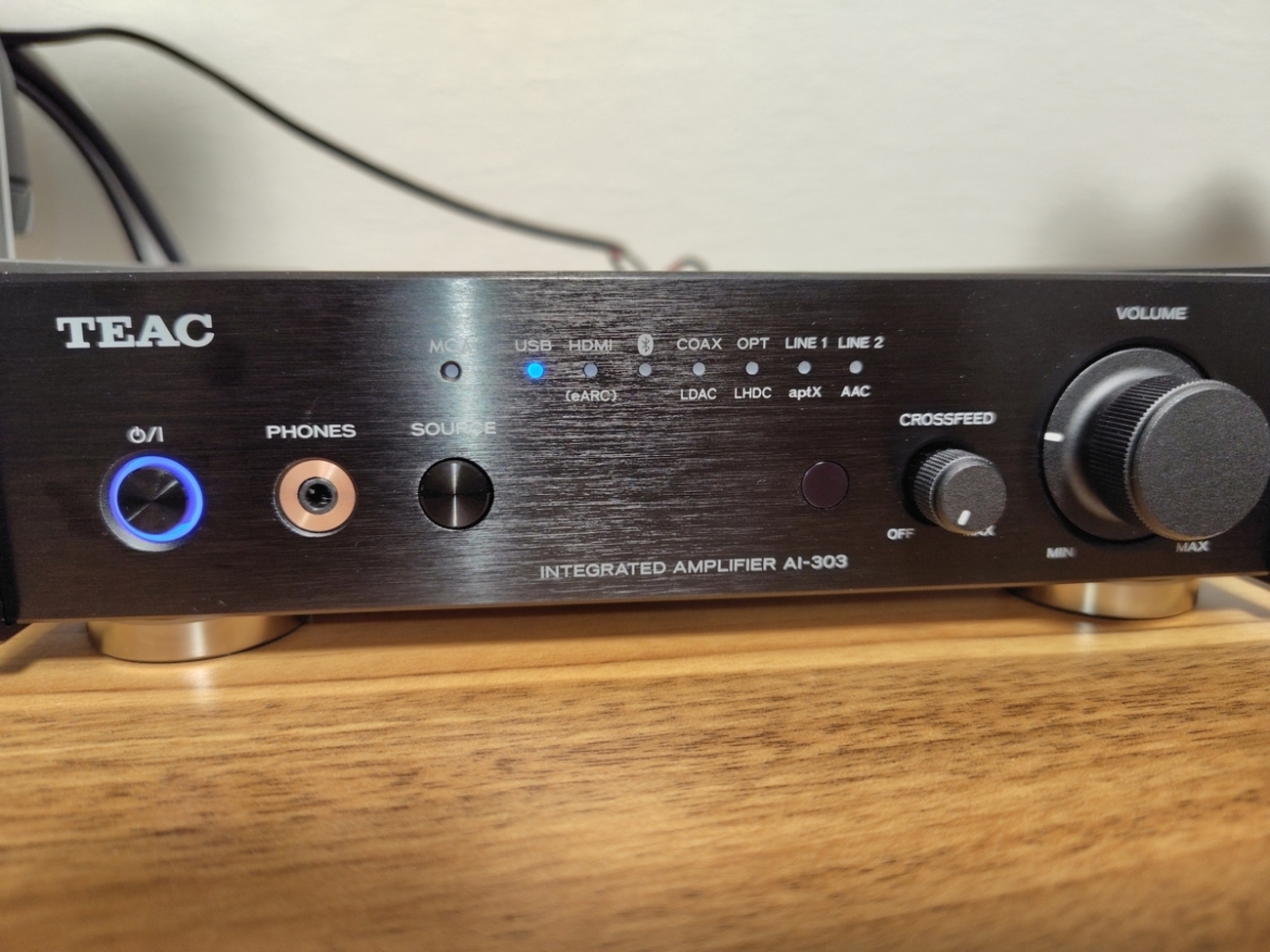 TEAC (ティアック) AI-303-B ブラック AI-303 | 製品トップ | TEAC - プレミアムオーディオ