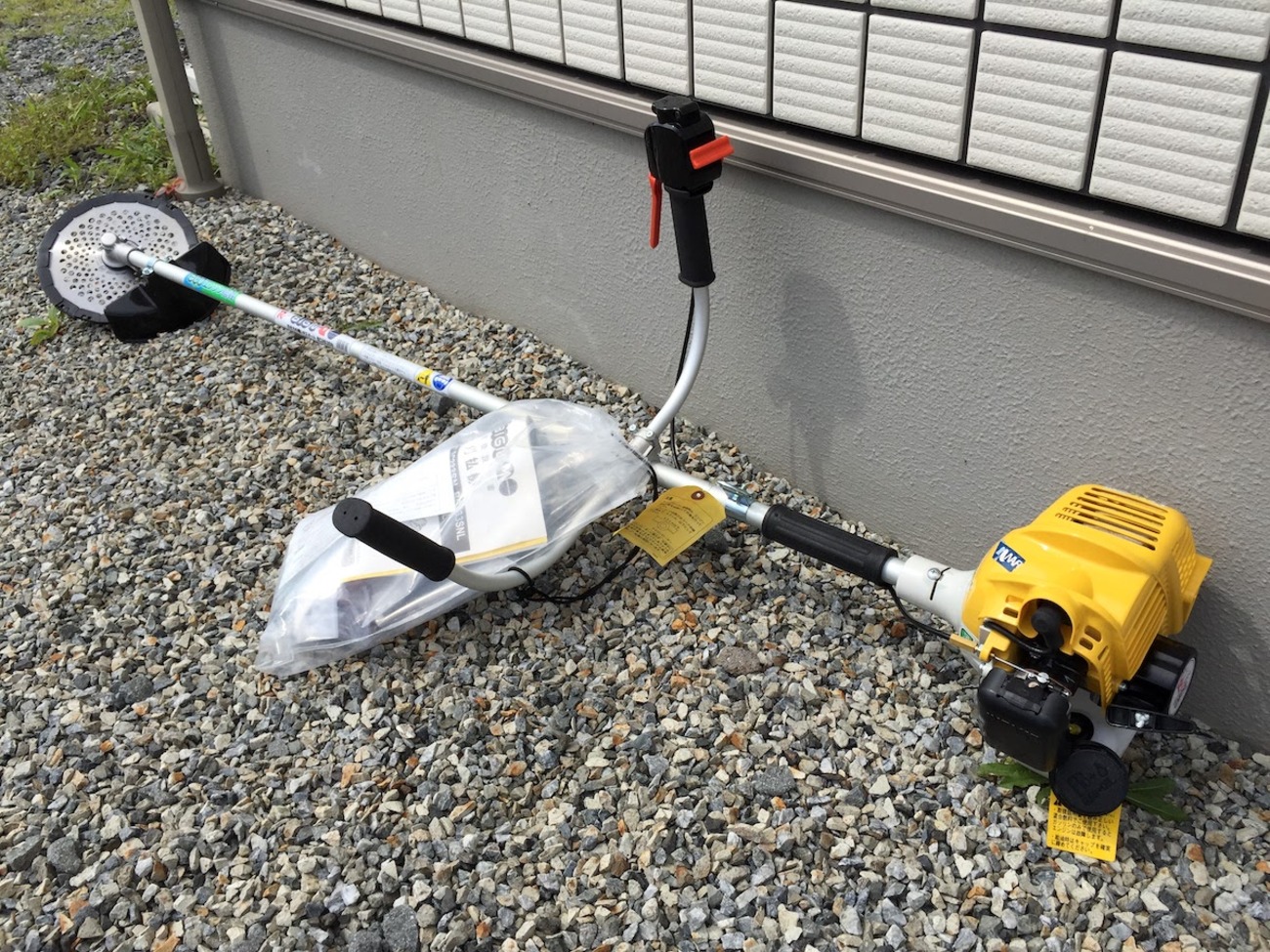 説明書には載っていない、刈払機（草刈機）のエンジンをさくっと始動 