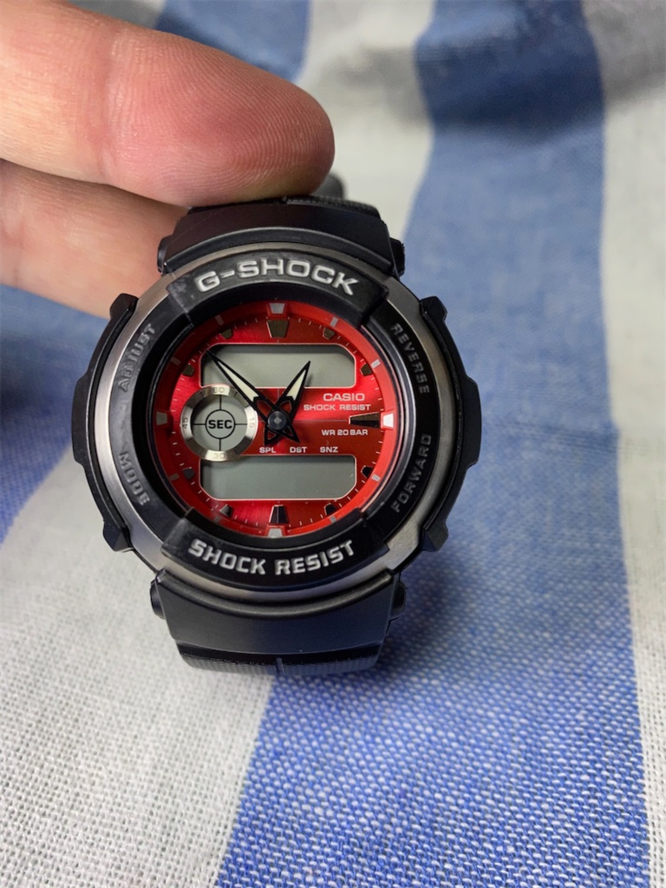 G-SHOCK G-300-4AJFの電池交換。 - カメラ屋元公式中の人 アオキのブログ