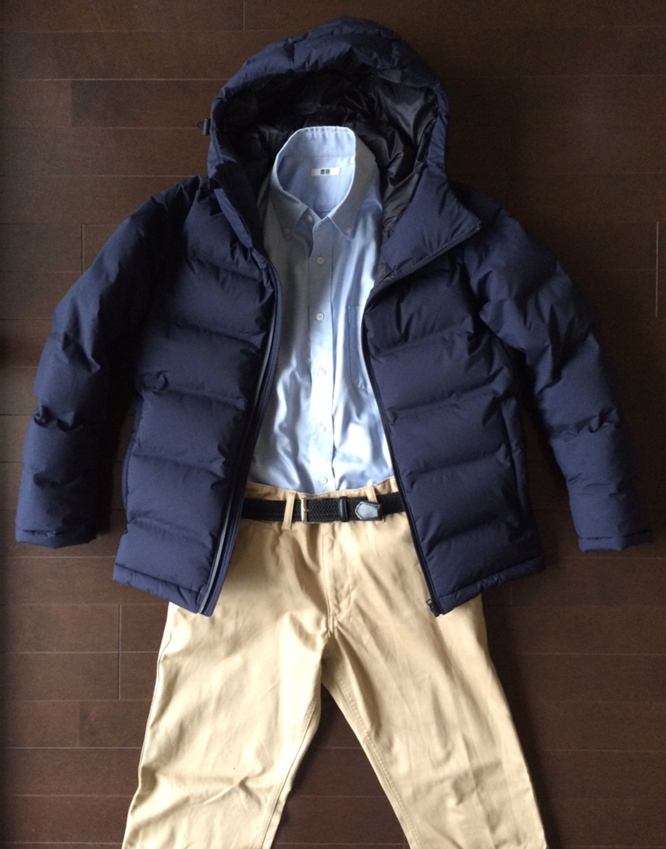 ユニクロのシームレスダウンを買ってみた。ノームコアとスーツスタイル 