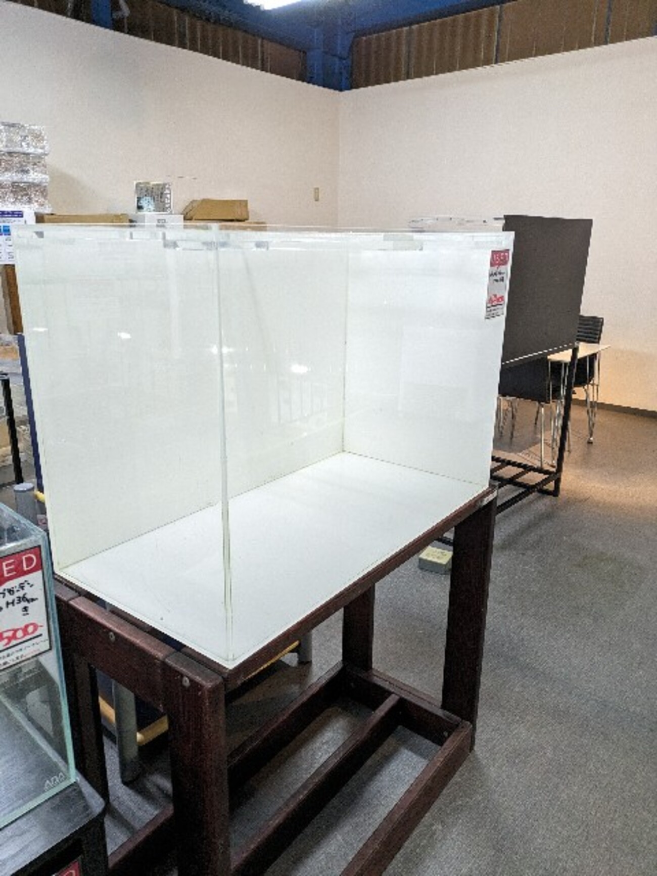 アクリル水槽ストック充実しております！【ペットバルーン・大阪・ADA 