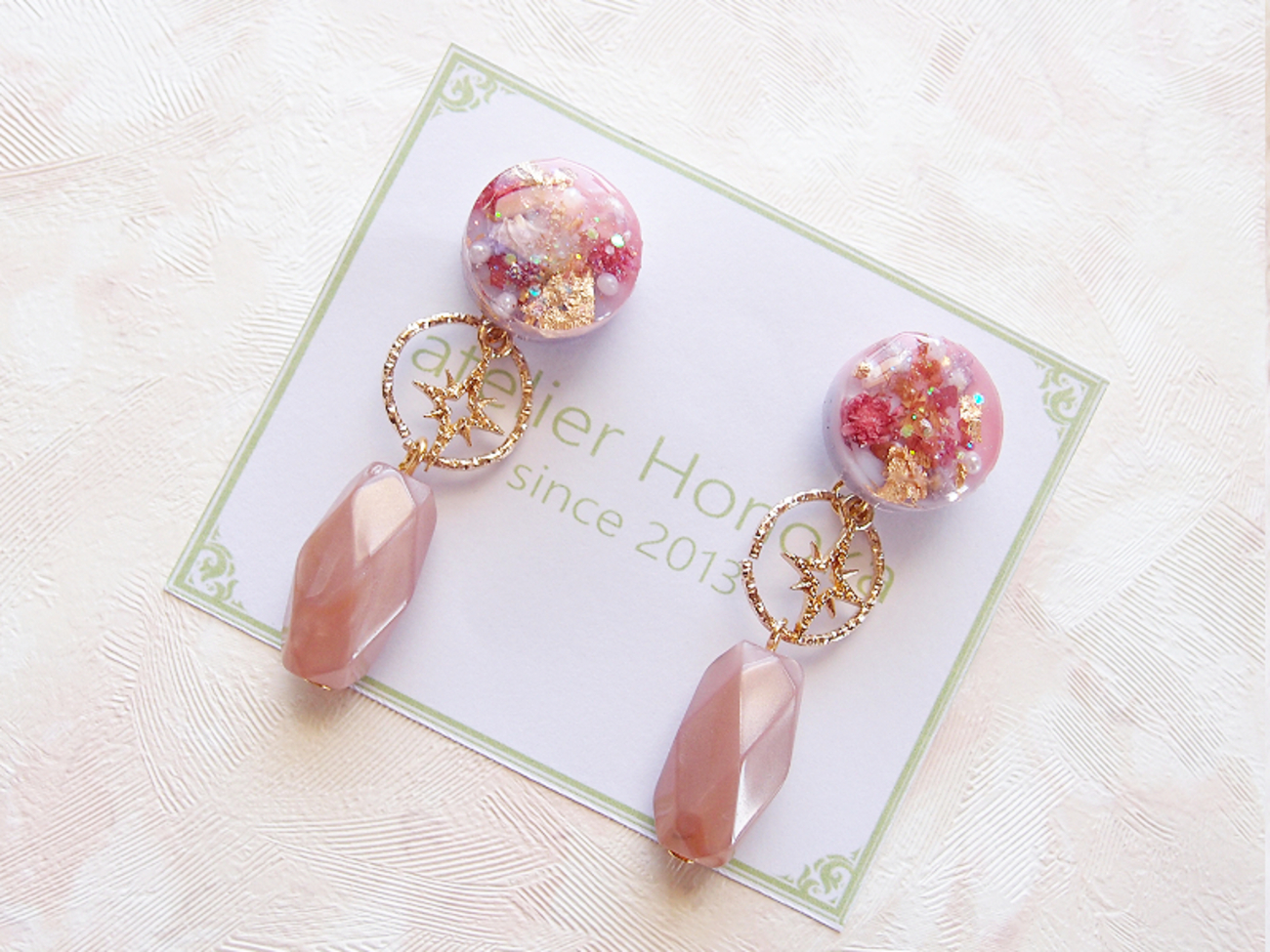 UVレジン作り方】ドライフラワーとモールドで可愛いピアスを作る - UV