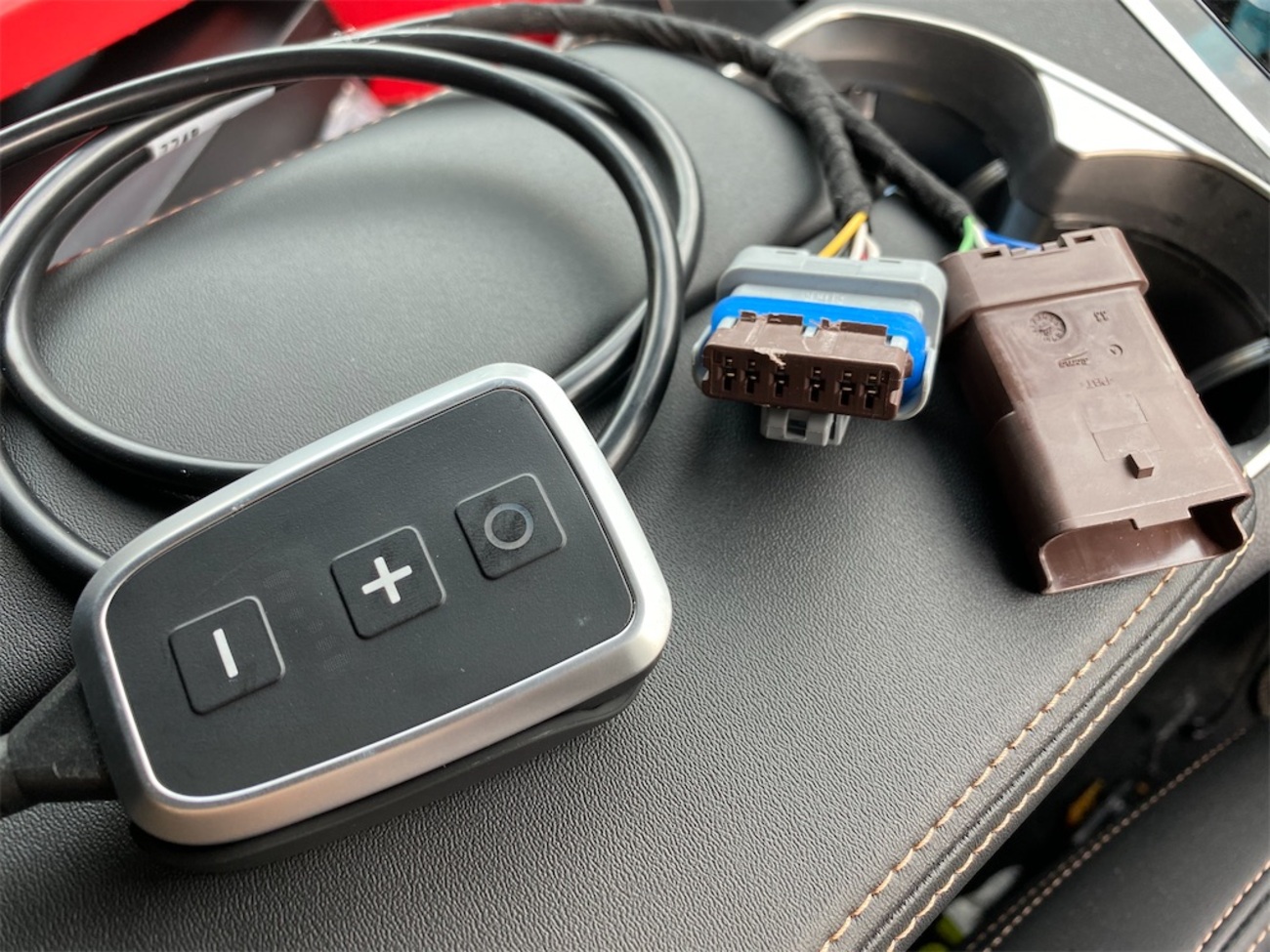 PedalBox+ もちあるい スロットルコントローラー フォルクスワーゲン 