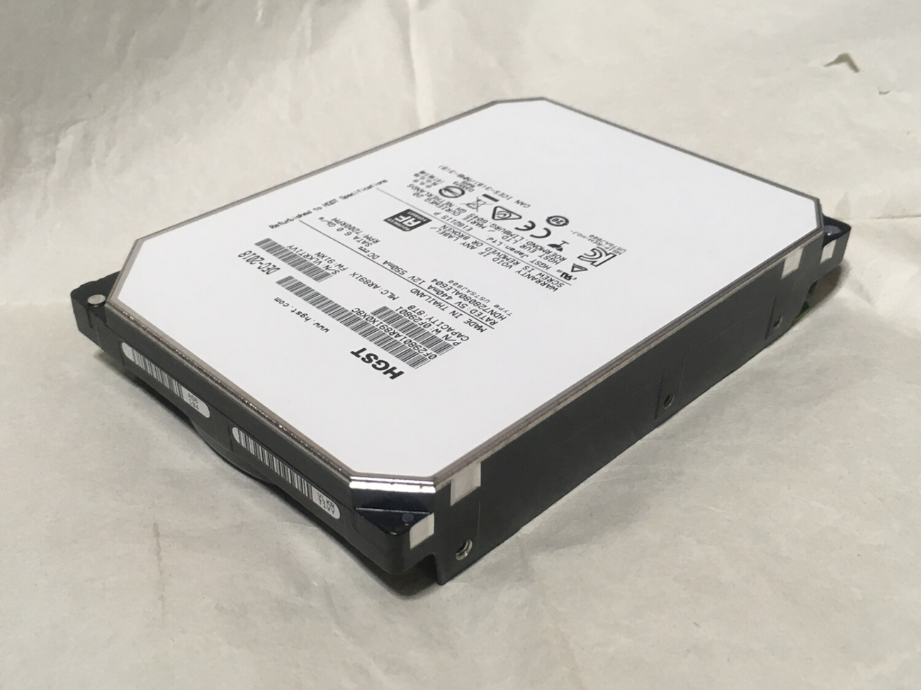 HGST Deskstar NAS HDN728080ALE604』 ◇人生初ヘリウム - UAP14475 の 