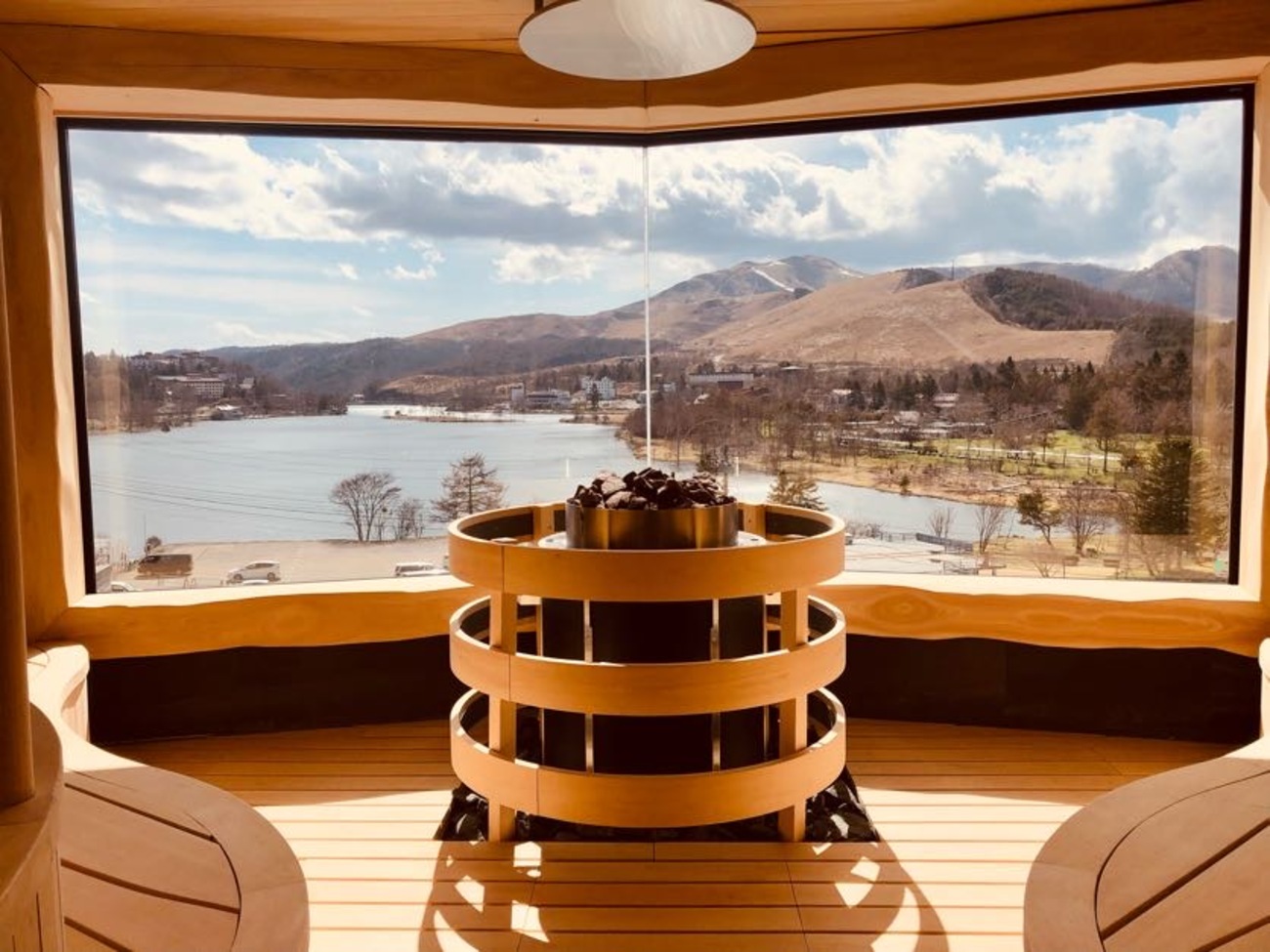 安く泊まる方法】白樺リゾート”池の平ホテル”で特別なひとときを！長野県白樺湖のリゾートホテルがリニューアルオープン - 40代女性なび ～ LIFE  IS 学ぶ ～