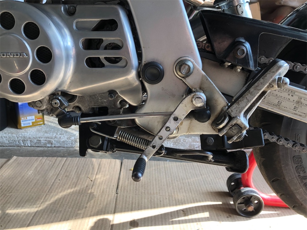 モンキーR シフトタッチ改善① - バイクのある景色