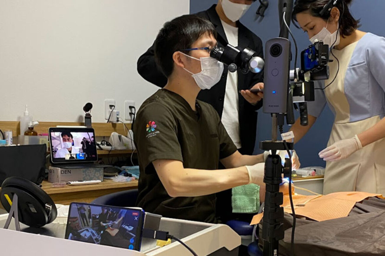 1,000km以上先の手術に遠隔参加。沖縄と香川を5Gでつなぐ歯科治療の