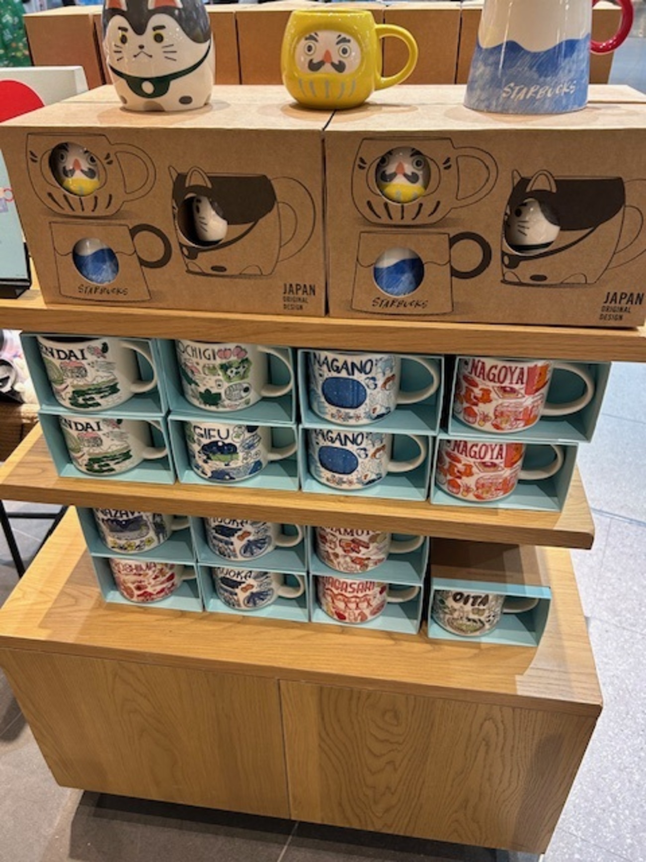 関空にはスタバのミニマグはありませんでした。 - トロントで出会った 