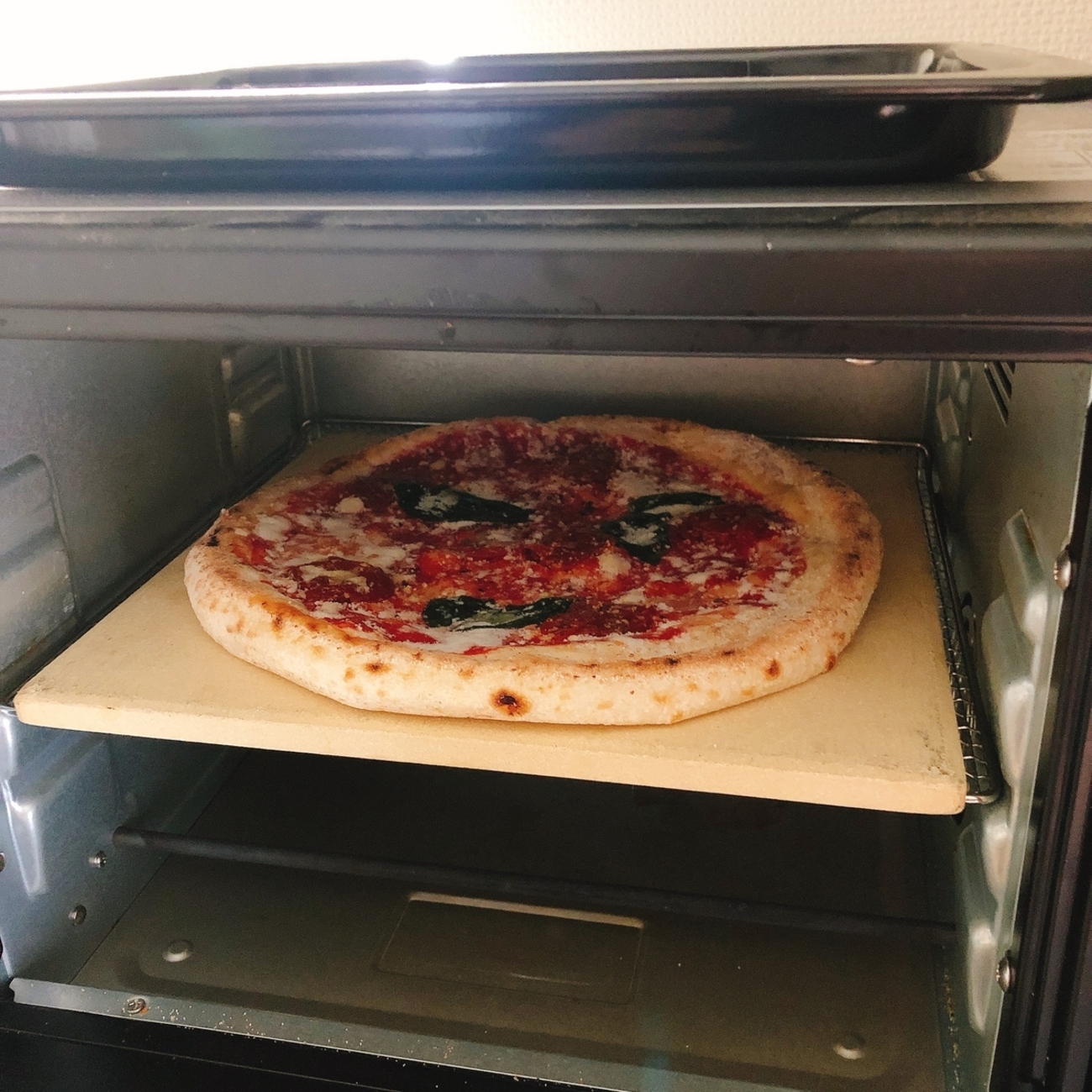 デロンギ　ピザ&トースト　ピザストーン ASCII.jp：デロンギのオーブントースターなら自宅でピザが焼けちゃう
