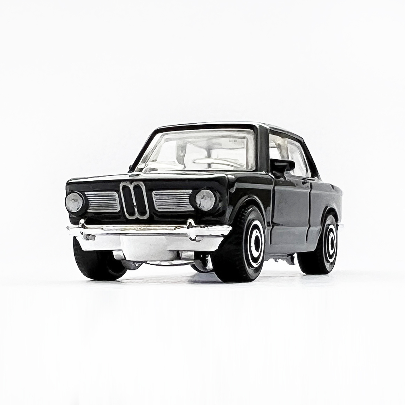 BMW 黒いボックス入りクラシックミニカー PARA64 1/64 BMW X7 ブラック 右ハンドル ビクトリー｜子どもから大人