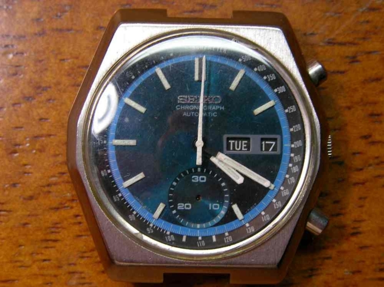 SEIKO CHRONOGRAPH AUTOMATIC 6139-7080 - tohokuhonsenの日記