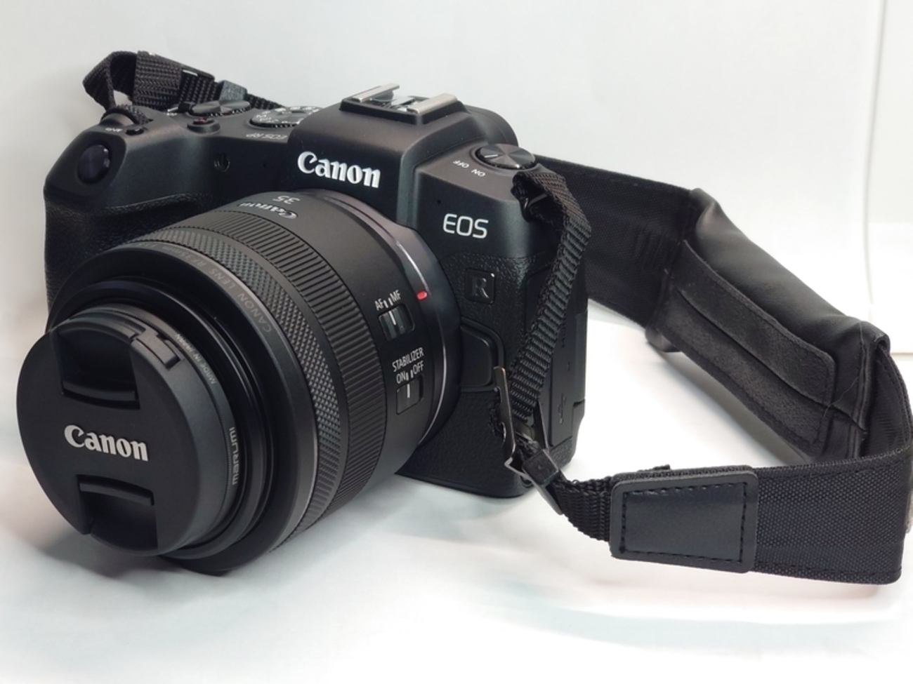 Canon EOS RP ボディ バッテリー4個 SDカード 4枚 その他おまけ アクセサリー含め予算20万円以内でカメラ沼に片足を突っ込む話