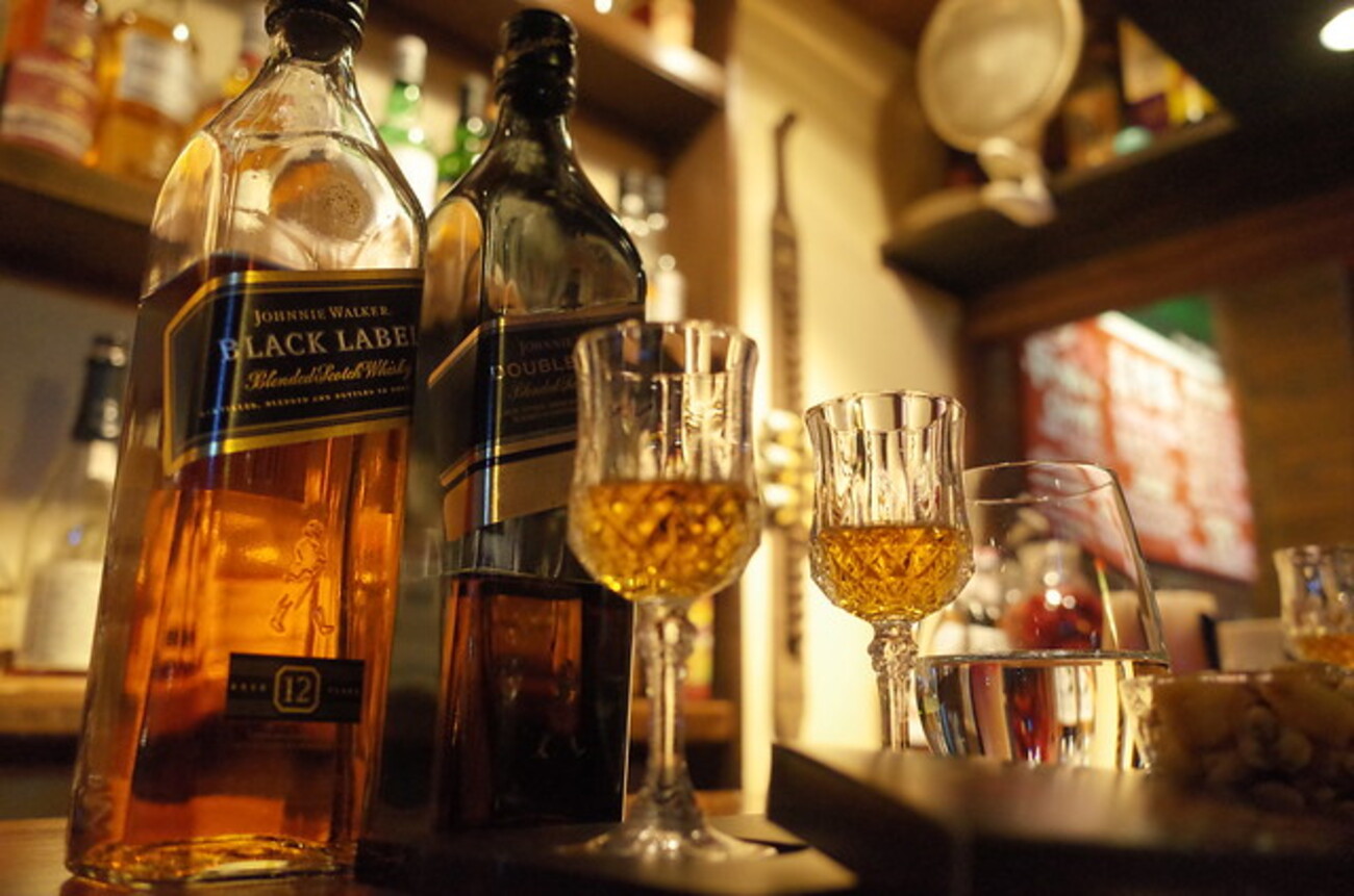 ジョニ黒とジョニ黒黒（ダブルブラック）の飲み比べ  北浦和