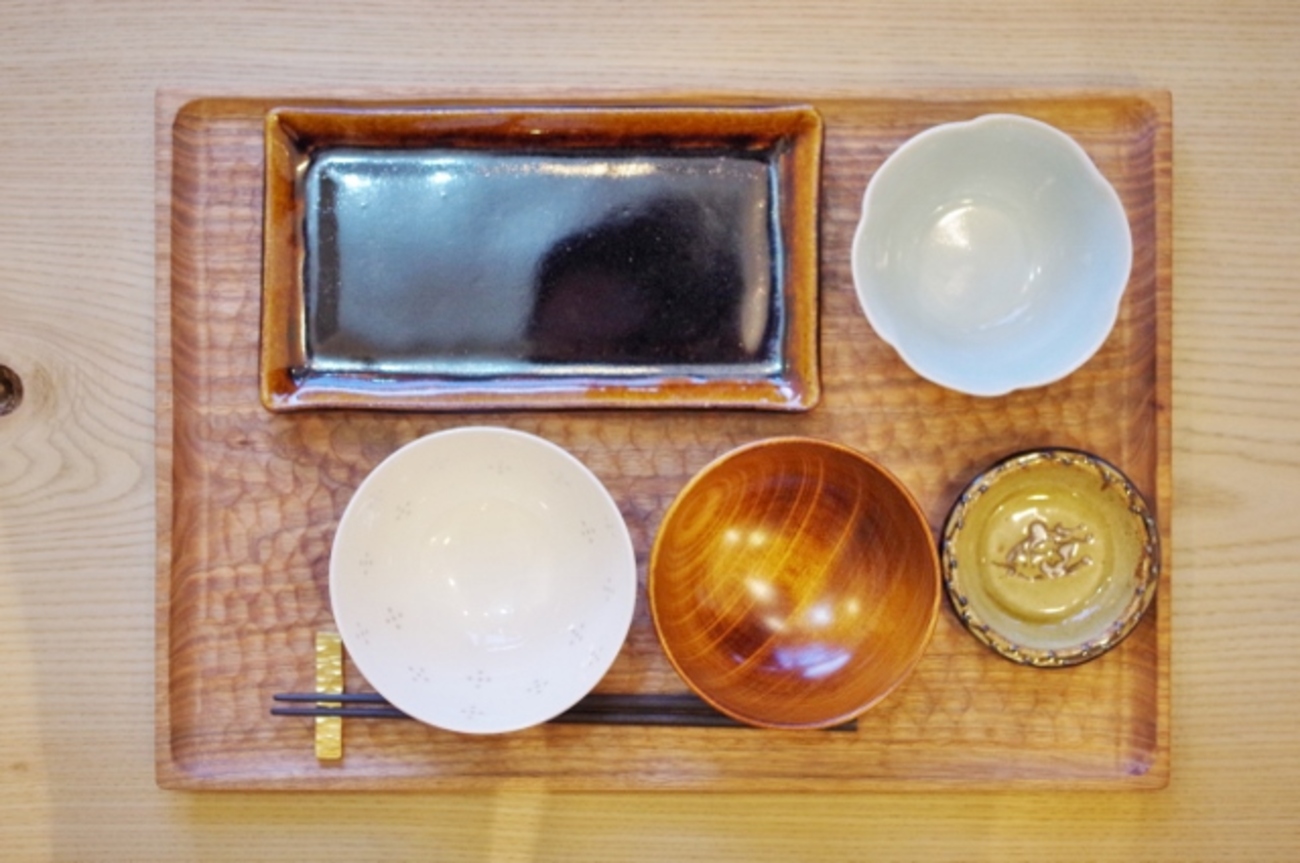 小沢賢一 くるみ トレー 3枚 小沢賢一さんの、くるみの木のトレーが入荷致しました - Ach so