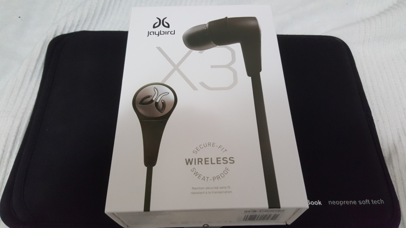 JAYBIRD ワイヤレススポーツヘッドホン　JBD-X3 イヤホン JayBird X3 Wireless JBD-X3-001 価格比較 - 価格.com