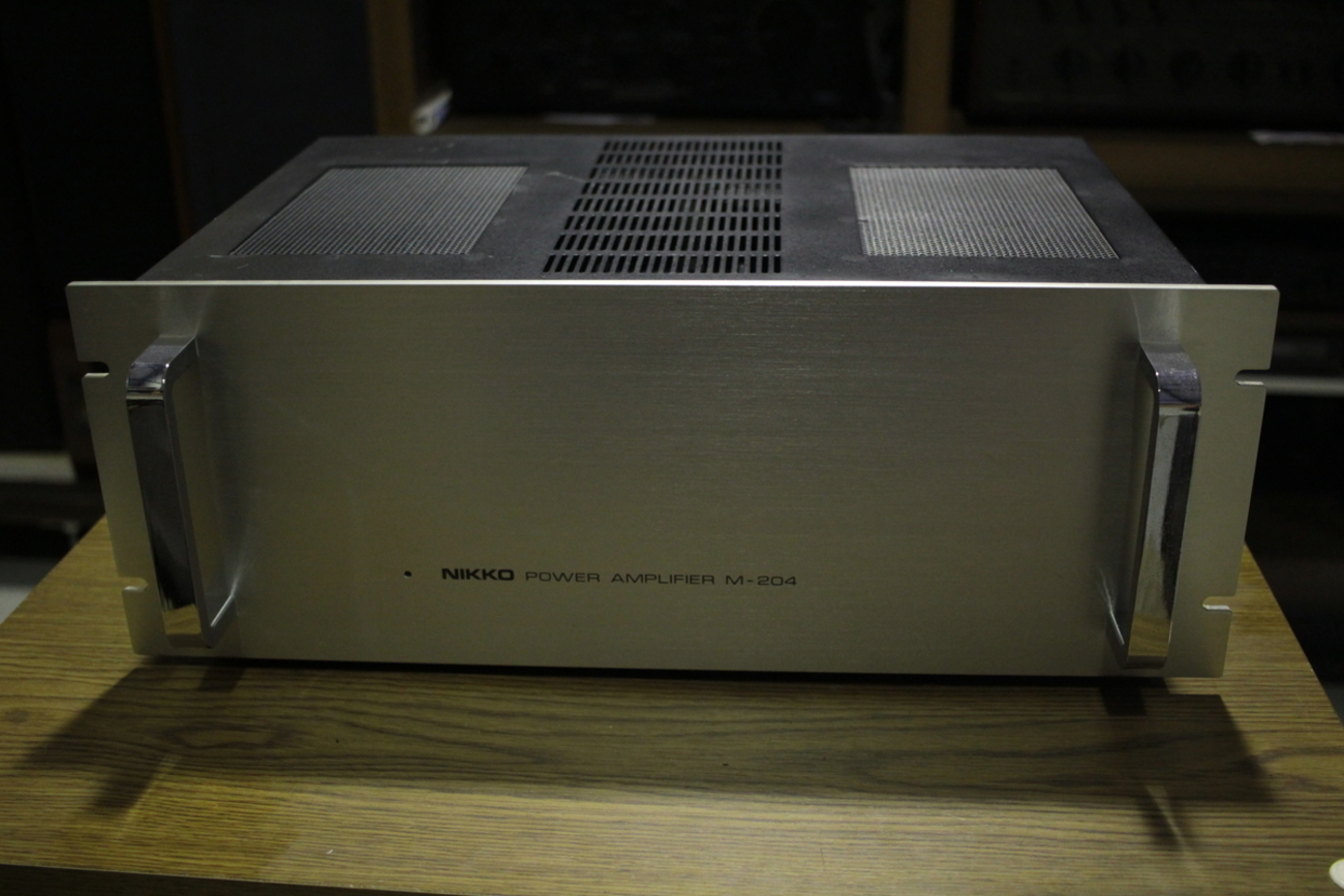 NIKKO POWER AMPLIFIER ALPHA 1　M-204　ジャンク NIKKO M-204 A級増幅DCパワーアンプ 好みの音なんだが残念な結果 連続