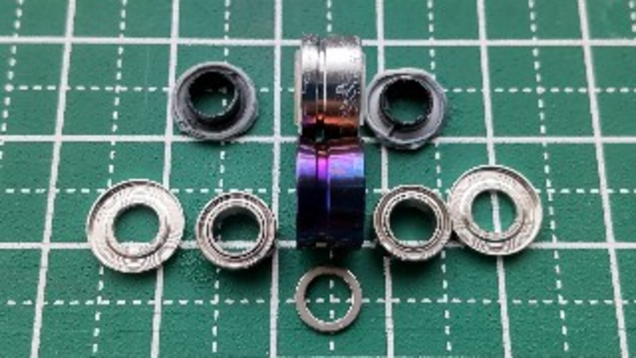 ゴメクサス チタン製ラインローラーとハンドルノブへ交換 24ツインパワー4000 計13個フルベアリングチューン GOMEXUS GALAXY T35 HS1-TN - 分割ボート カヤック 釣りブログ