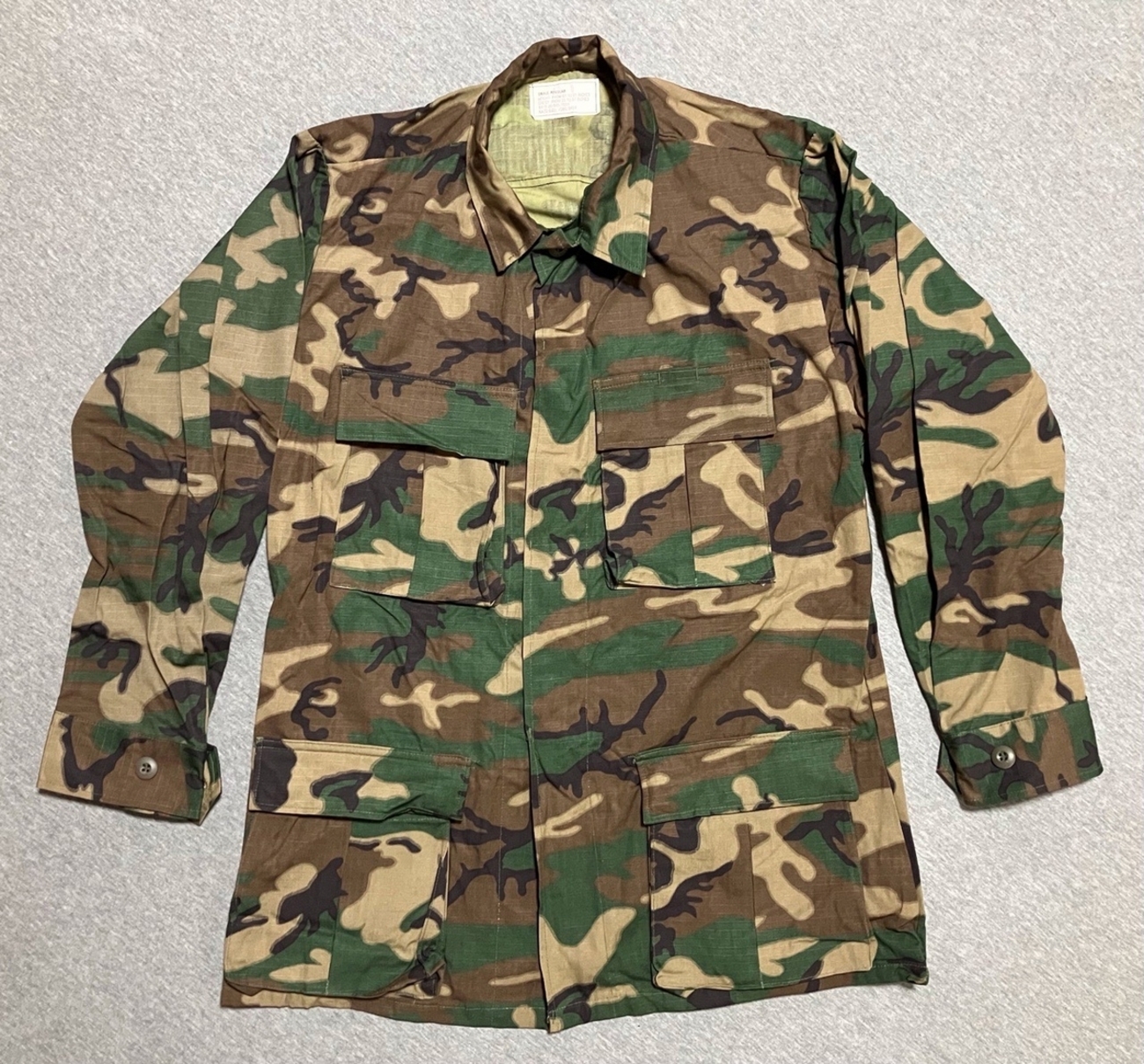 ナム戦の余剰生地で製造！【アメリカの軍服】迷彩ジャケット（LCリーフ 