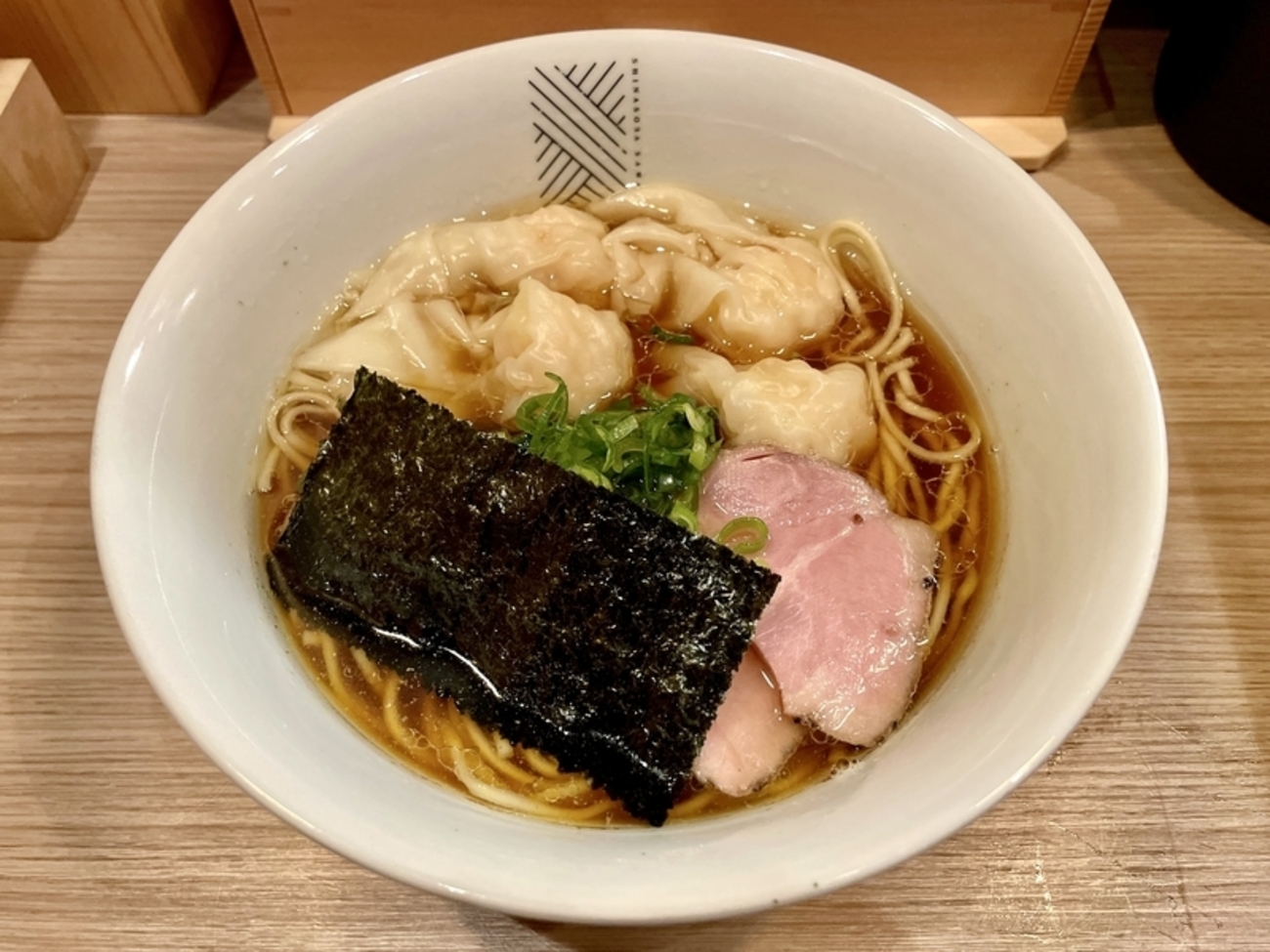 今週のラーメン5011】支那蕎麦 澤田（東京・新宿御苑前）海老