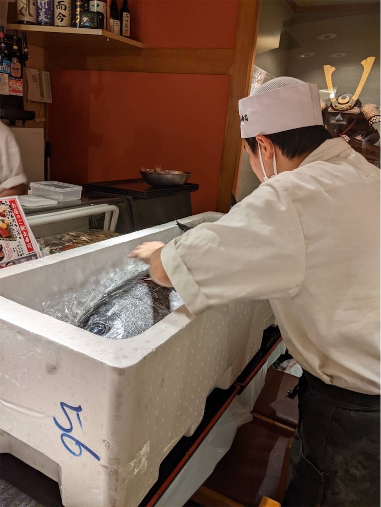 マグロ発泡で加温容器を作ろう！コーキング編 - おとと日和