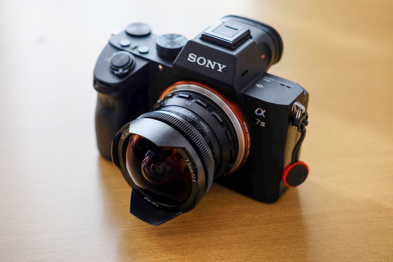 1万円台の超広角魚眼レンズをお試し〜PERGEAR 7.5mm F2.8【星と