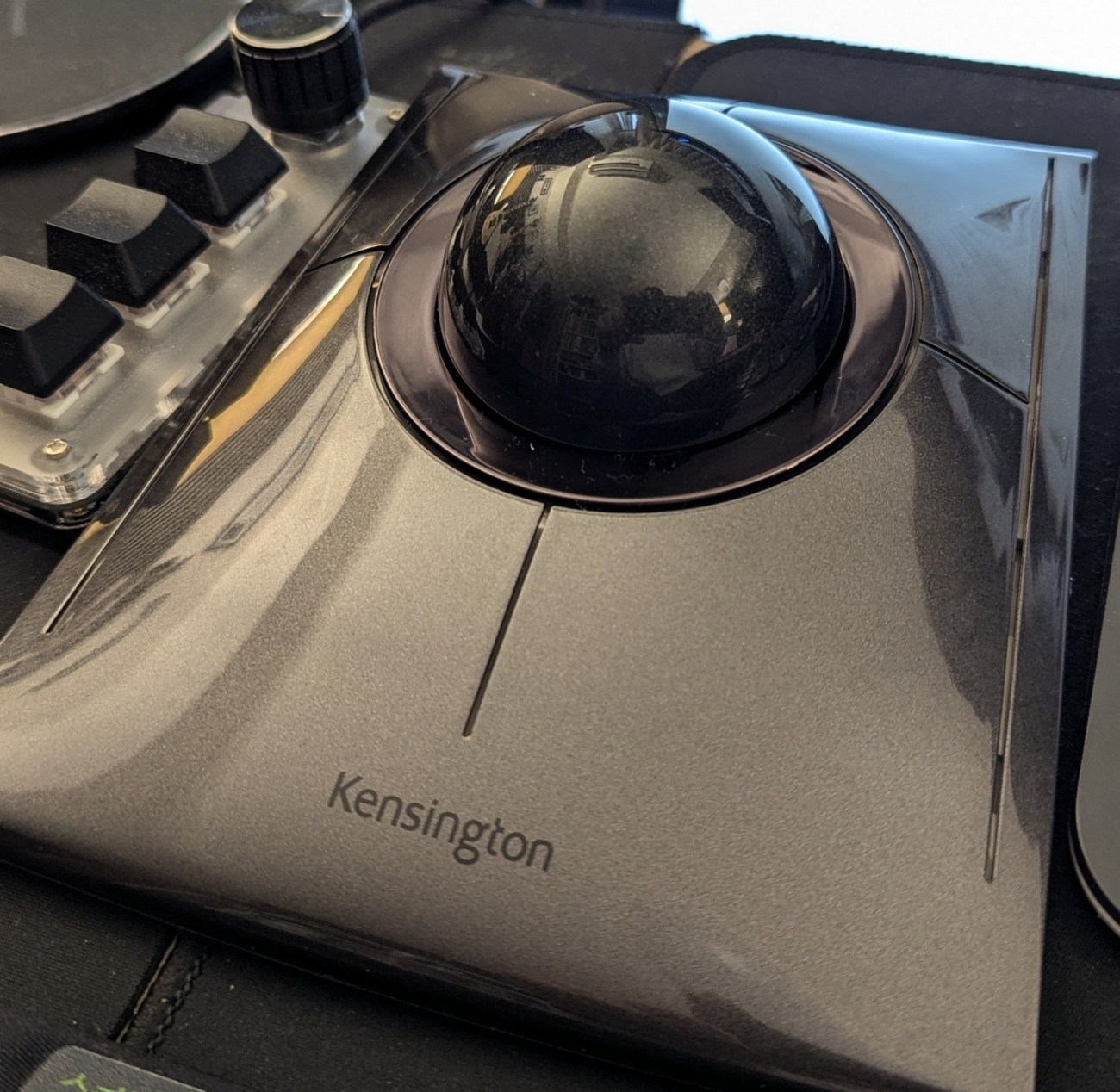 Kensington SlimBlade Pro 静音化済みレビュー】Kensington トラック 