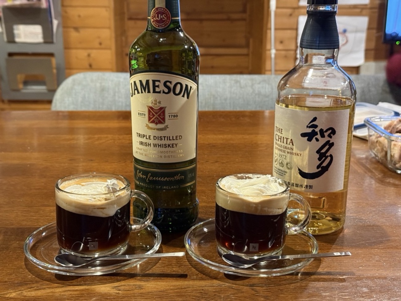 サントリー知多とJAMESONでアイリッシュコーヒー飲み比べ - 日本“シン”記録