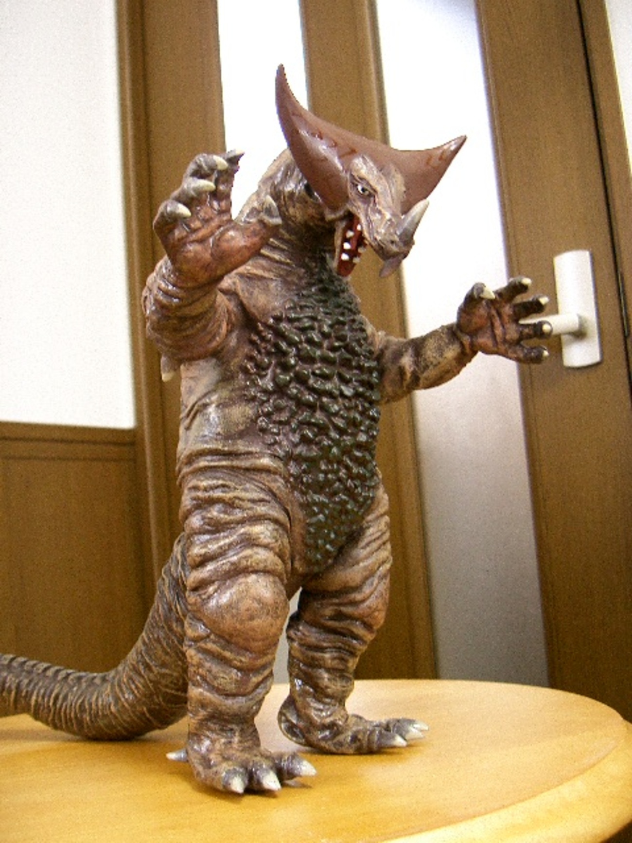 ビリケン商会 古代怪獣ゴモラ 出品中 - パットマンⅩの 遊星より愛をこめて