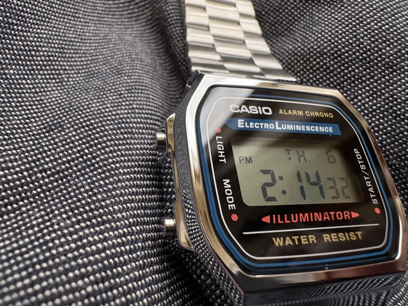 CASIOの2000円ぐらいの金属ベルトの時計「A168WA-1A2WJR」を買った 
