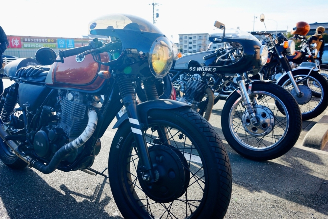 SR400 シックデザイン CHIC DESIGN SR500 ビキニカウル ロケット 