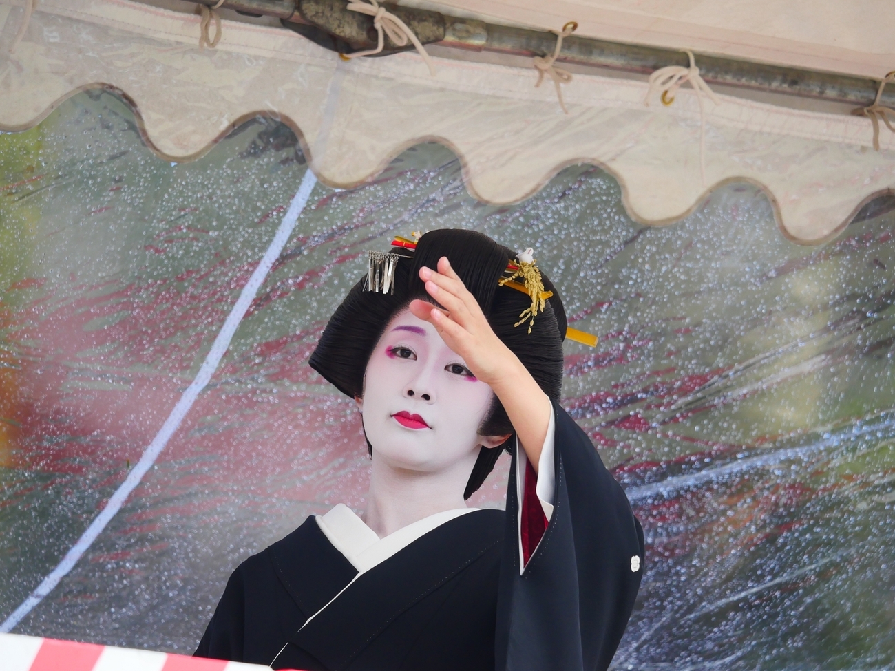 節分祭の街を歩けば「芸妓さん奉納踊り」 - 金沢おもしろ発掘