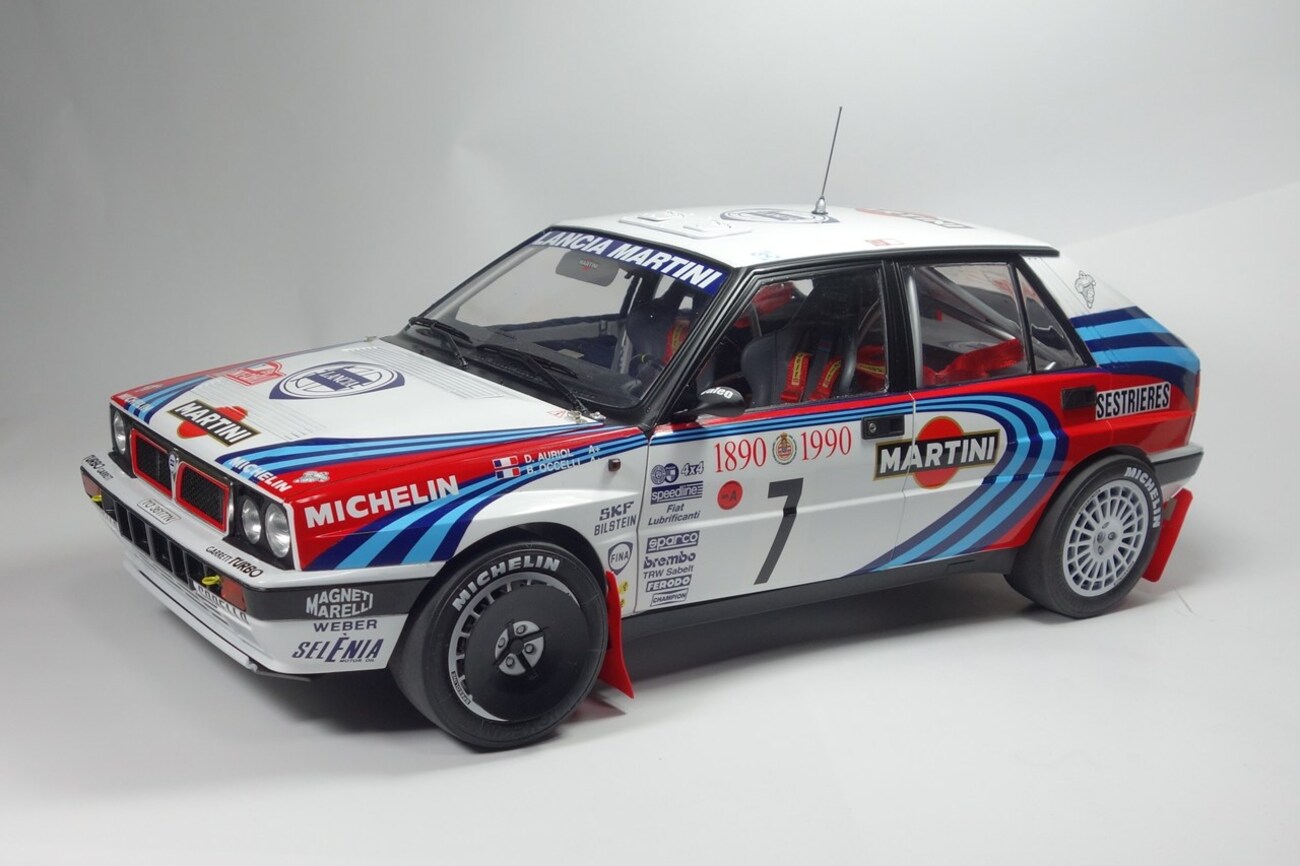 ランチアデルタ　インテグラーレ 1/12 ランチア デルタ HF インテグラーレ 16V 1989 サンレモ