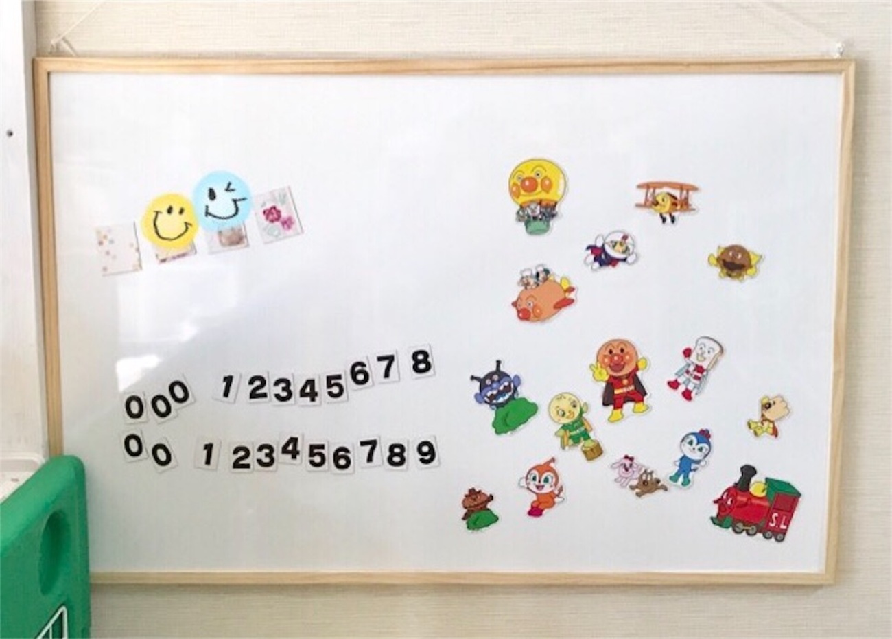 ニトリの壁掛けホワイトボードで楽しく知育！子供とお絵かき