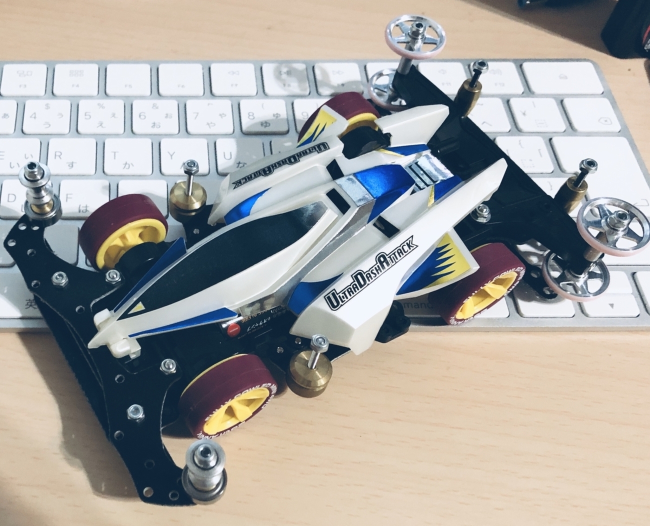 ミニ四駆作ってみた〜その401 「ポン付け簡単VZの組み方：シャーシ編 