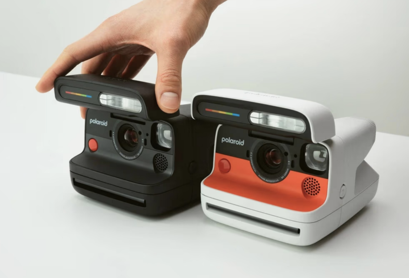 カメラ】ポラロイド新型「Flip」ついに登場！レトロ可愛いのに超