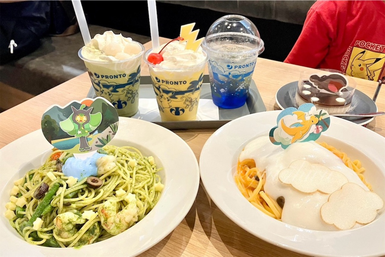 プロントポケモンコラボメニューのドリンク、フードとノベルティと 