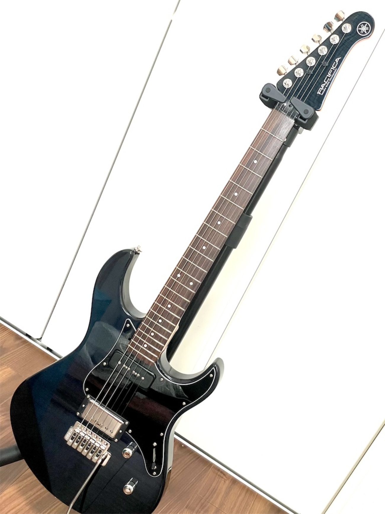 ヤマハ パシフィカ 611VFM 真っ白 TBL ぼっちちゃん仕様