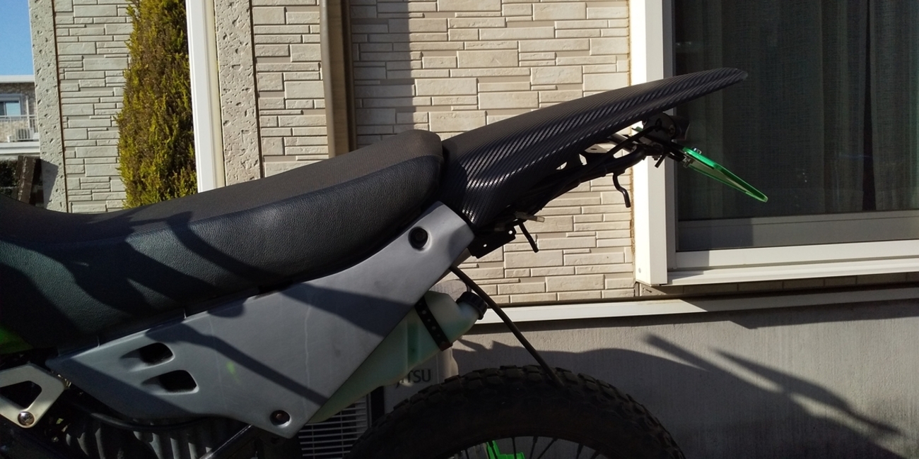 KDX125 外装いろいろ　補修&スペアパーツ　タンクフェンダーサイドパネル KDX125SR外装外し②（タンク） | 2輪促進委員会